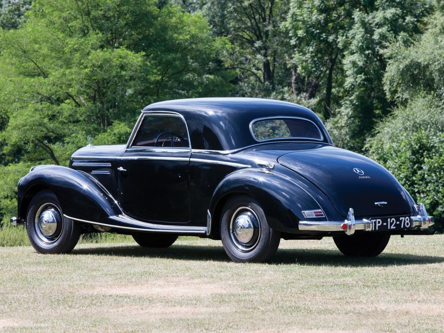  Mercedes-Benz 220 Coupe 1954 года  (фото 12 из 19)